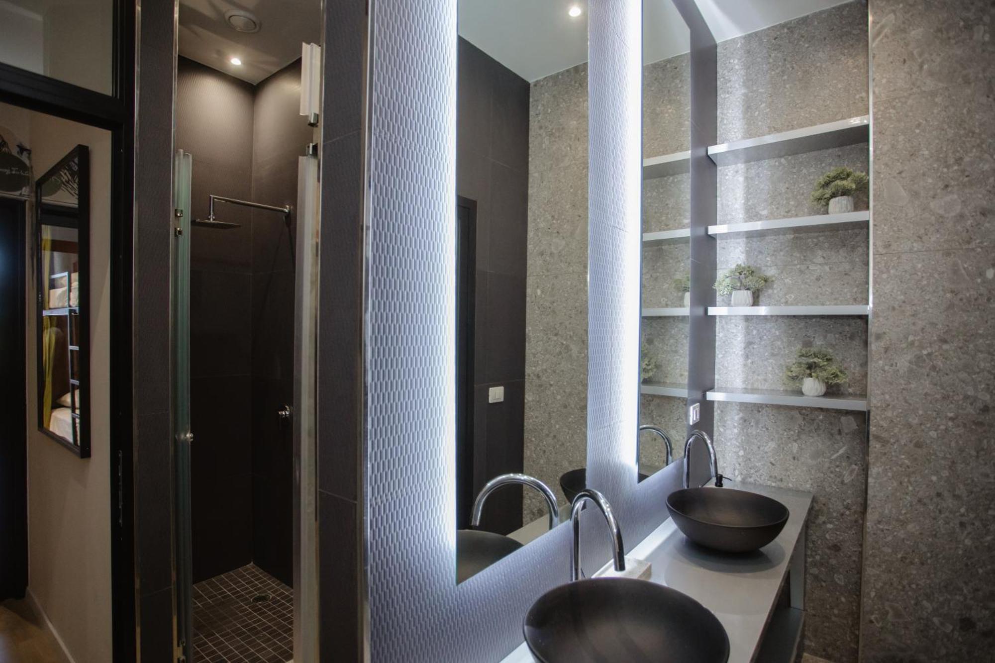 Corner Hostel Шкодер Экстерьер фото