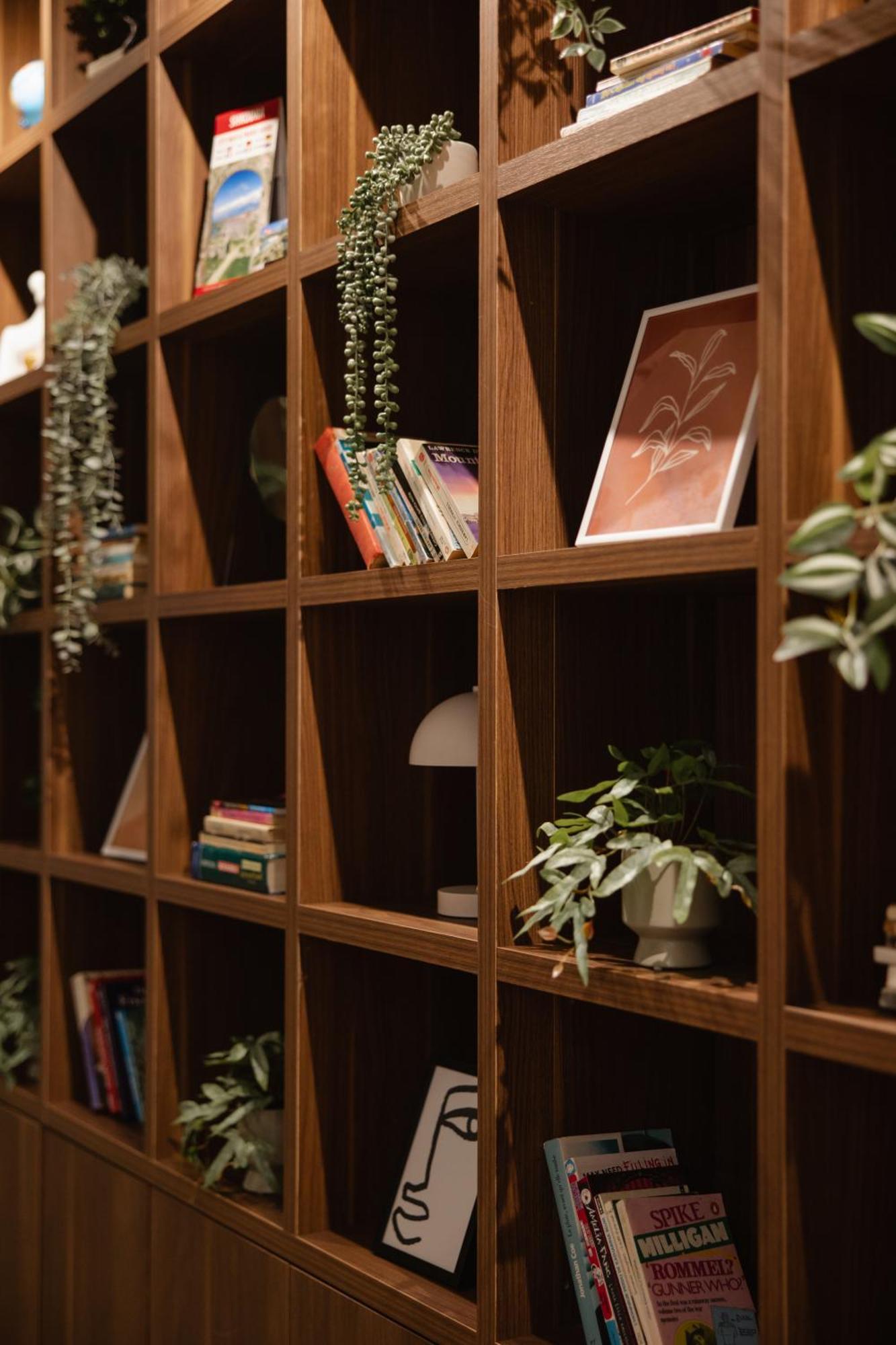 Corner Hostel Шкодер Экстерьер фото